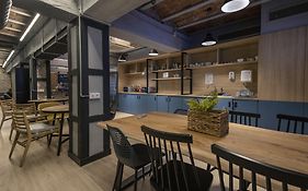 Font Andorra Hostel By Nexta